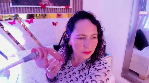 luna_naughty1 online show from March 9, 2026, 6:34 pm