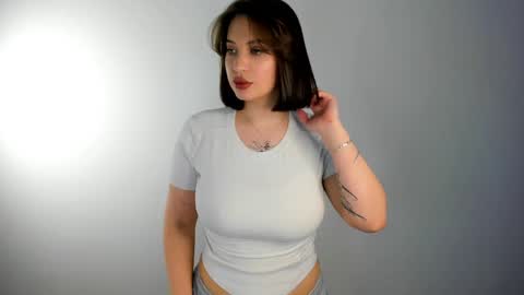 Luna online show from April 30, 2026, 12:11 pm