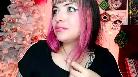 MISS LUNA  online show from December 23, 2024, 7:49 am