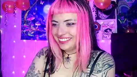 MISS LUNA  online show from March 12, 2025, 9:56 pm