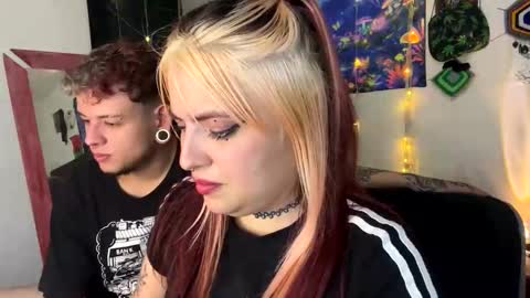 luna_rayy online show from October 19, 2025, 2:23 am