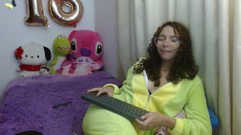 luna_rios69 online show from February 14, 2026, 6:21 am