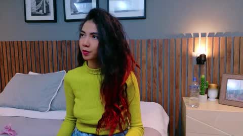 Snapshot of luna_roja25 chatting on October 1, 2025, 1:17 pm LUNA online show from October 1, 2025, 1:17 pm