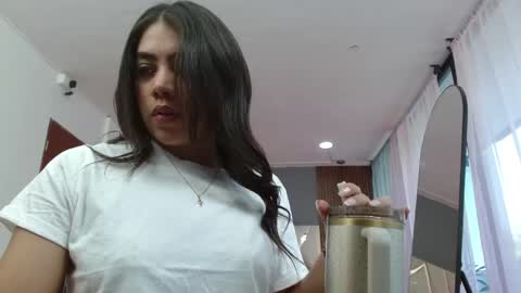 luna_rousse26 online show from May 13, 2026, 1:30 pm