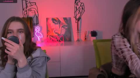 Luna online show from October 21, 2025, 7:03 pm