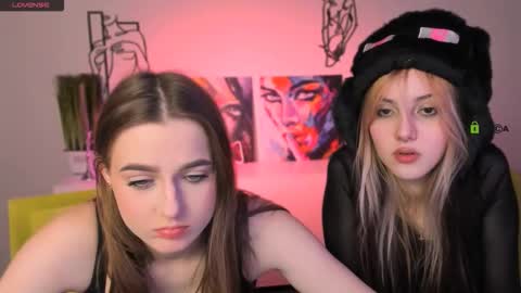 Luna online show from November 10, 2025, 7:02 pm