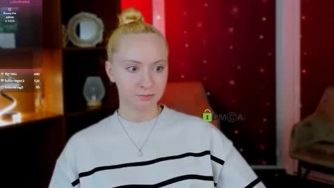 Luna online show from December 22, 2025, 5:54 pm