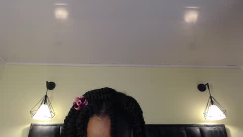 luna online show from April 28, 2026, 6:02 pm