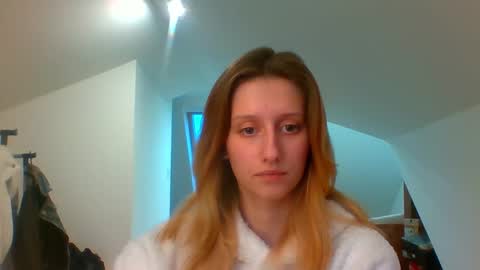 Snapshot of luna_xsensual chatting on January 8, 2025, 2:46 pm L U N A  online show from January 8, 2025, 2:46 pm
