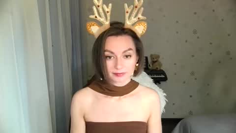 lunaa_bluee online show from December 22, 2025, 9:56 pm