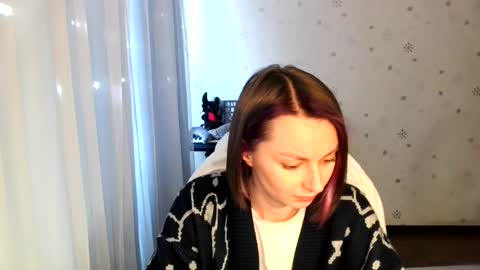 lunaa_bluee online show from June 18, 2026, 4:33 pm