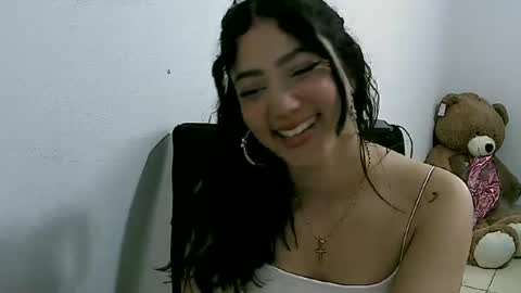 lunaa_sub online show from February 28, 2025, 7:25 pm