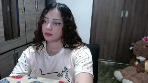lunaa_sub online show from May 17, 2026, 12:19 am
