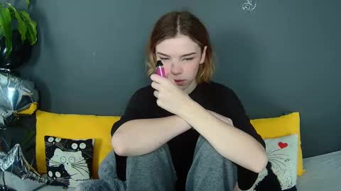 Snapshot of lunaastar_ chatting on December 11, 2024, 10:14 am lunaastar_ online show from December 11, 2024, 10:14 am