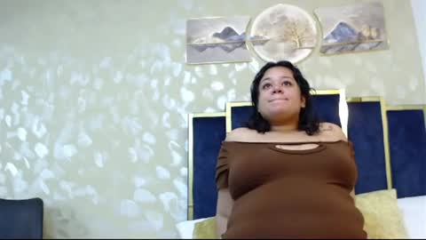 lunaavelvets online show from June 13, 2026, 1:09 pm