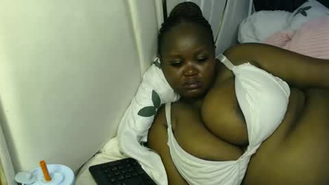 lunabloom01 online show from March 9, 2026, 10:47 pm