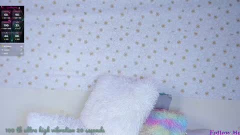Snapshot of lunacandyy1323 chatting on January 24, 2025, 12:52 am Luna online show from January 24, 2025, 12:52 am