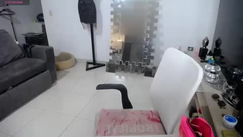 lunagardners online show from September 19, 2025, 1:40 am