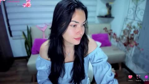 Luna online show from October 31, 2025, 2:56 am