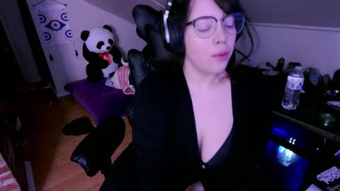 Luna online show from January 15, 2026, 8:08 am