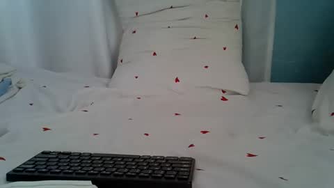 Snapshot of lunalove22_ chatting on February 3, 2026, 6:22 am lunalove22_ online show from February 3, 2026, 6:22 am