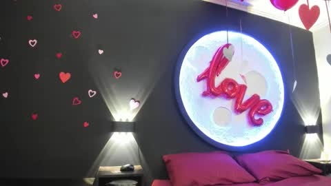 lunamisteriosa_ online show from February 14, 2026, 12:02 pm