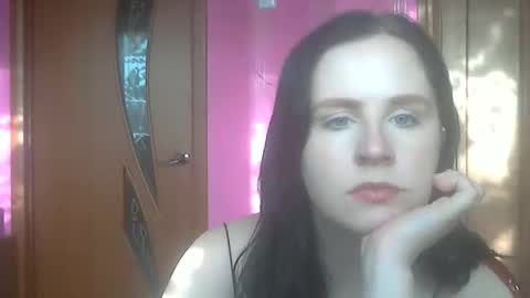 lunamystique_ online show from January 22, 2025, 7:14 am