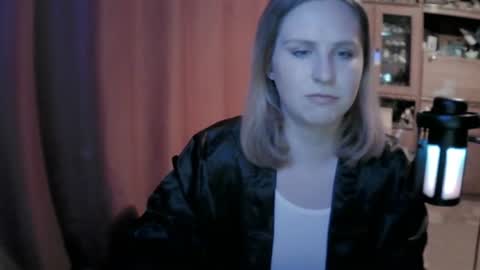 lunamystique_ online show from June 17, 2026, 4:08 pm