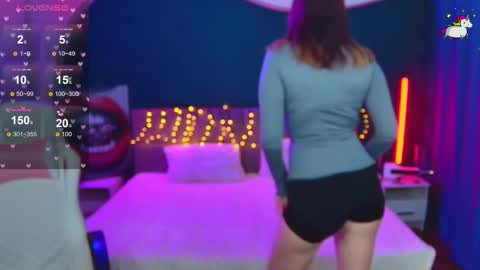 Luna online show from March 1, 2026, 12:18 pm