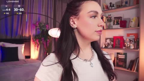 Luna  next streams Mon Fri Sat Sun 8pm-5am gmt0 online show from February 4, 2025, 2:49 am