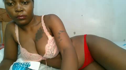 lunargoddess45 online show from November 28, 2025, 6:27 am