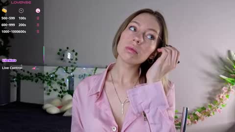 Kelly online show from March 29, 2026, 3:23 pm