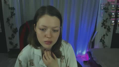 Lily online show from October 8, 2025, 6:00 am