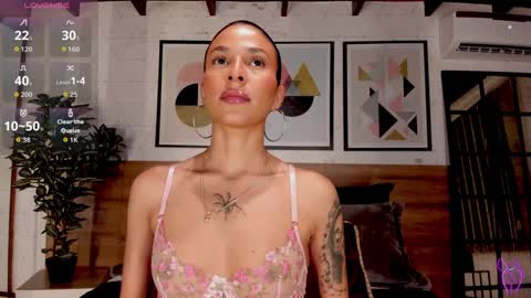 Luna Ruso  online show from September 17, 2025, 7:59 pm