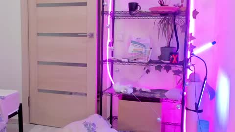 Kate online show from January 20, 2025, 6:21 am