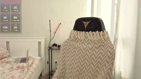 Kate online show from September 28, 2025, 1:27 pm