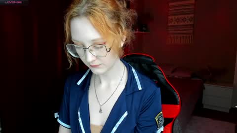 Snapshot of lunaterry chatting on June 4, 2026, 7:47 am lunaterry online show from June 4, 2026, 7:47 am