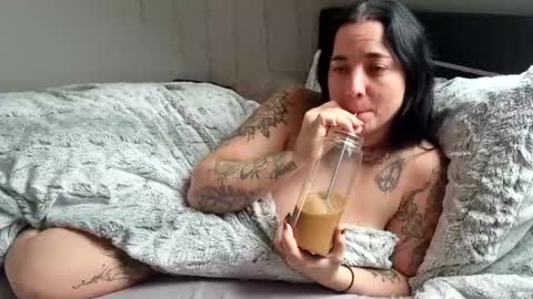 Luna  powered by bitch dust online show from January 22, 2025, 12:06 pm