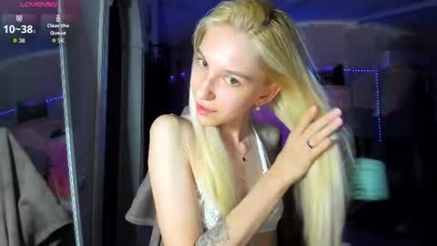 Luna online show from July 10, 2026, 8:11 pm
