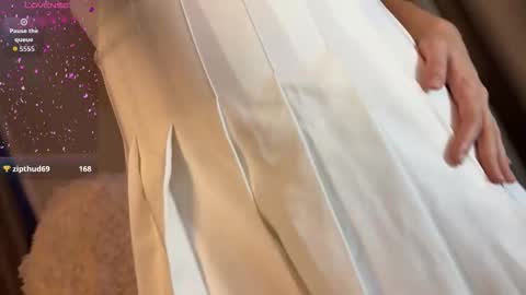 Snapshot of lunawho chatting on February 7, 2026, 5:11 am Luna online show from February 7, 2026, 5:11 am