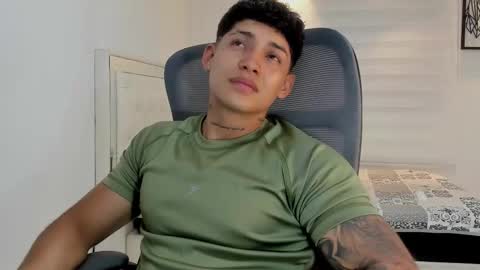 Lunay online show from March 11, 2026, 11:22 pm