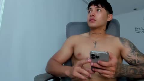Snapshot of lunay_xtreemboy chatting on July 12, 2026, 3:58 pm Lunay online show from July 12, 2026, 3:58 pm