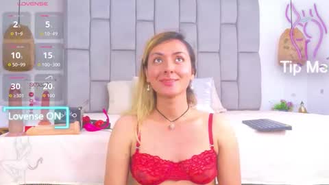 lunitadiva online show from October 18, 2025, 1:56 pm