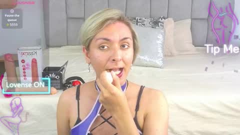 lunitadiva online show from October 26, 2025, 6:58 pm