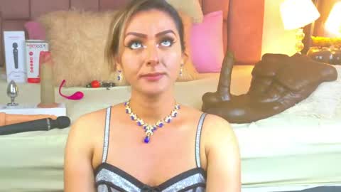 Snapshot of lunitadiva chatting on May 25, 2026, 3:40 pm lunitadiva online show from May 25, 2026, 3:40 pm