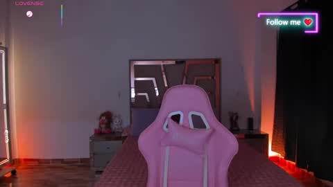 LUNA ROSE online show from April 22, 2026, 3:09 am