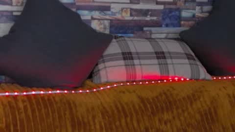 LunnaGray online show from November 27, 2025, 6:59 am