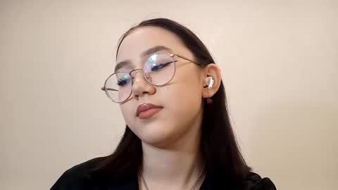 Snapshot of lupefaulker chatting on March 1, 2026, 1:02 pm Roxie online show from March 1, 2026, 1:02 pm