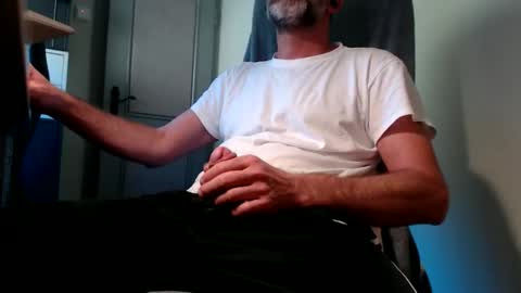 lure4beef online show from October 18, 2025, 8:26 am