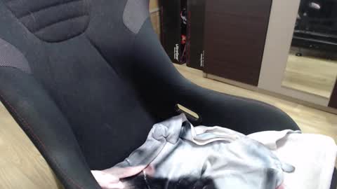 lushboy90 online show from October 21, 2025, 3:29 am